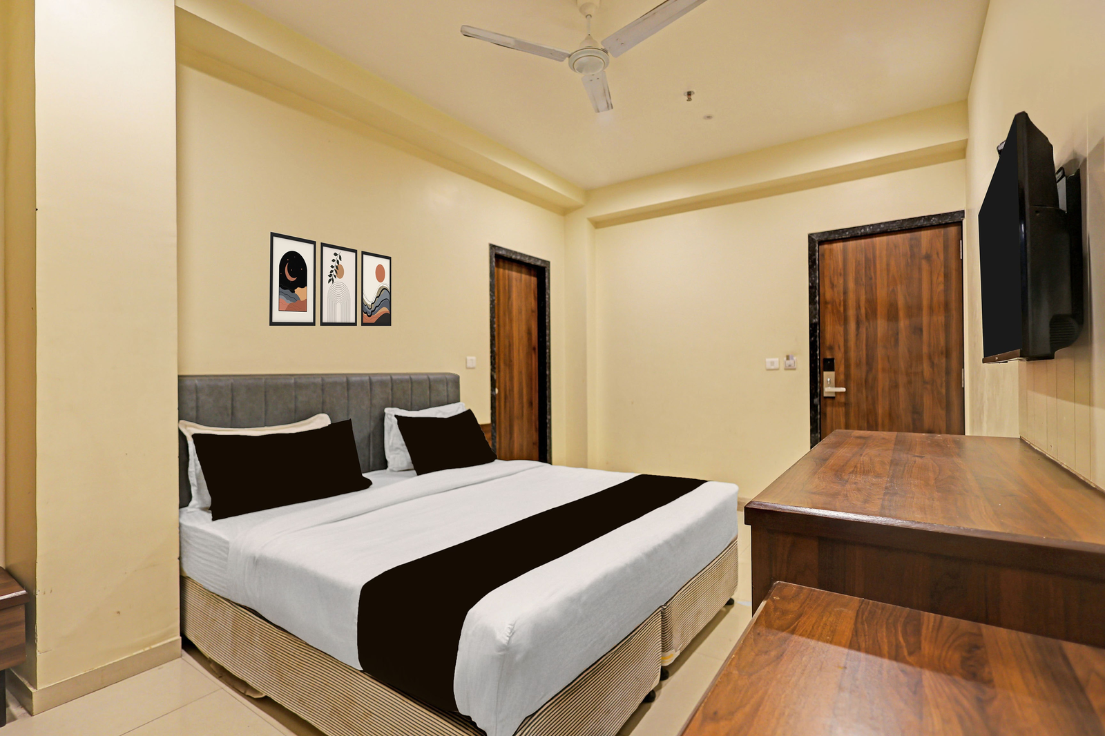 townhouse vadodara railway station road formerly hotel raajpath