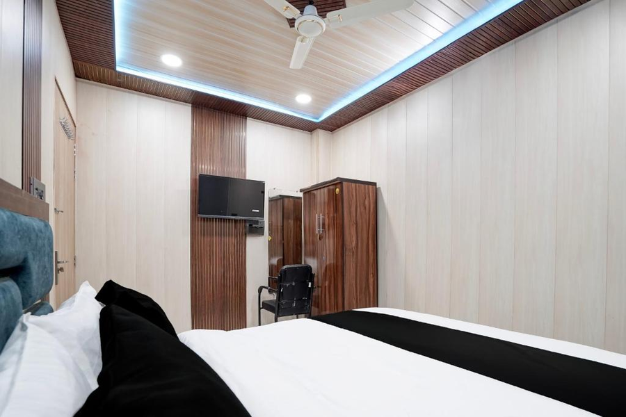 hotel o naubasta crossway kanpur formerly time