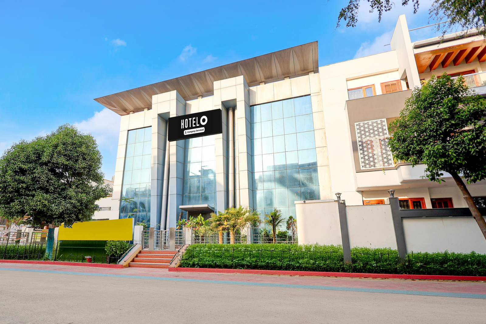 Hotel O Vineet Khand Gomti Nagar Formally Raas Inn,,3 star