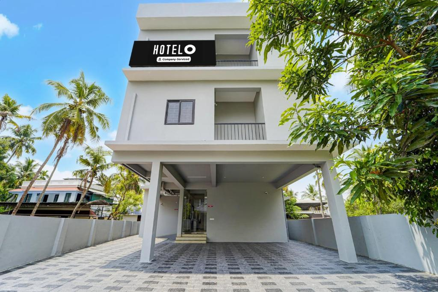 Hotel O Nettoor Junction Kochi Formerly Radhika Residency,Plot No. 3, Ibrahim Sulaiman Sait Road, Nettoor, Maradu, Kochi,3 star