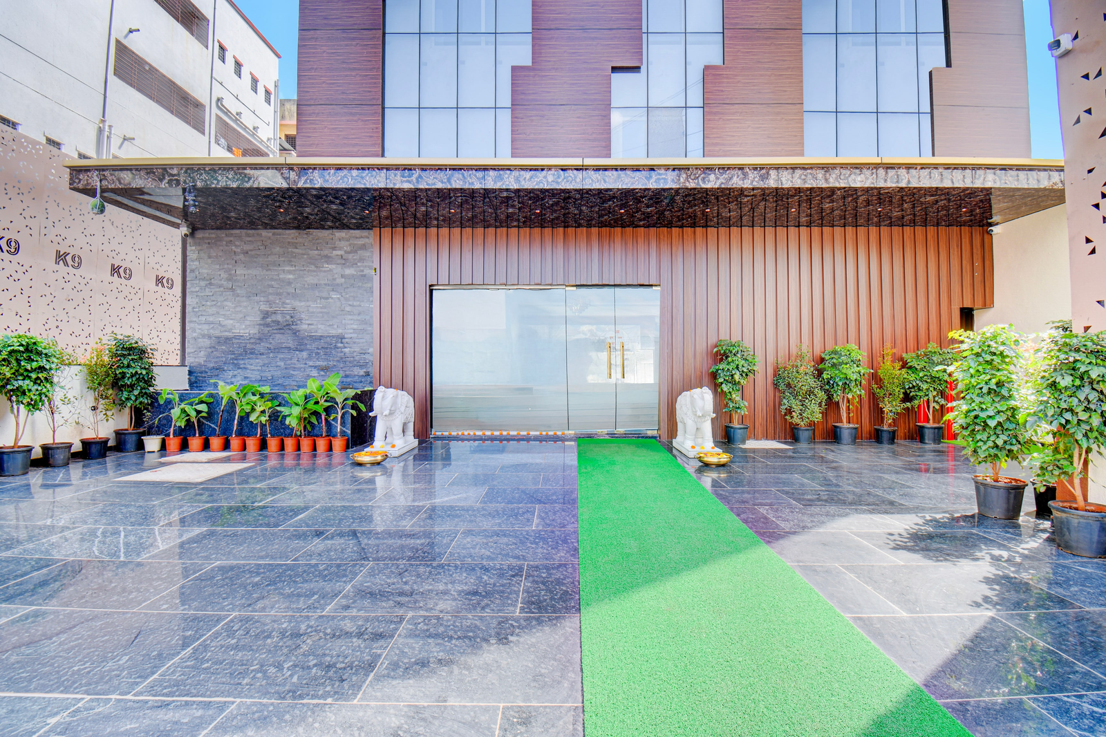 palette hotel chakana k9