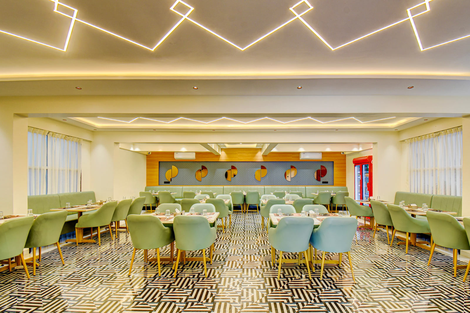 palette hotel chakana k9