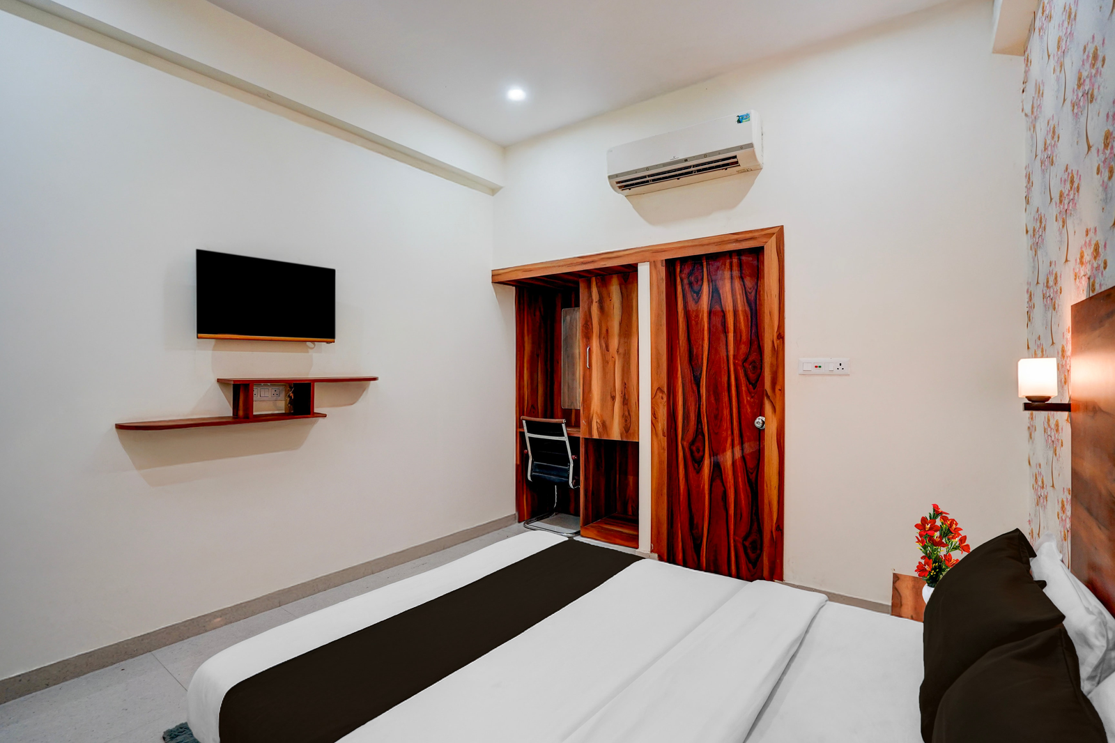 oyo hotel o khargapur ring road formerly shimla grand