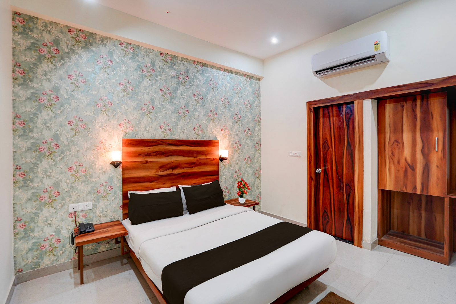 oyo hotel o khargapur ring road formerly shimla grand