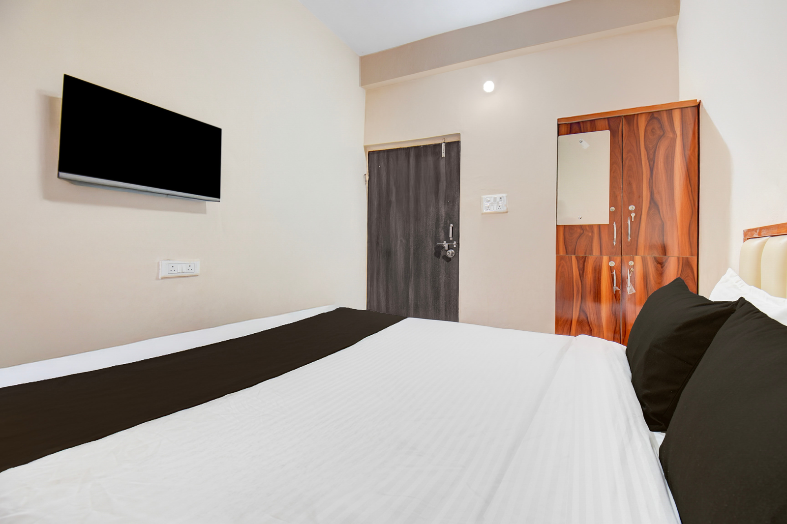 hotel o dehu pune formerly gathaa inn
