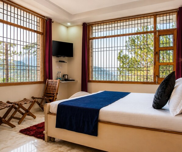ellays dream resort