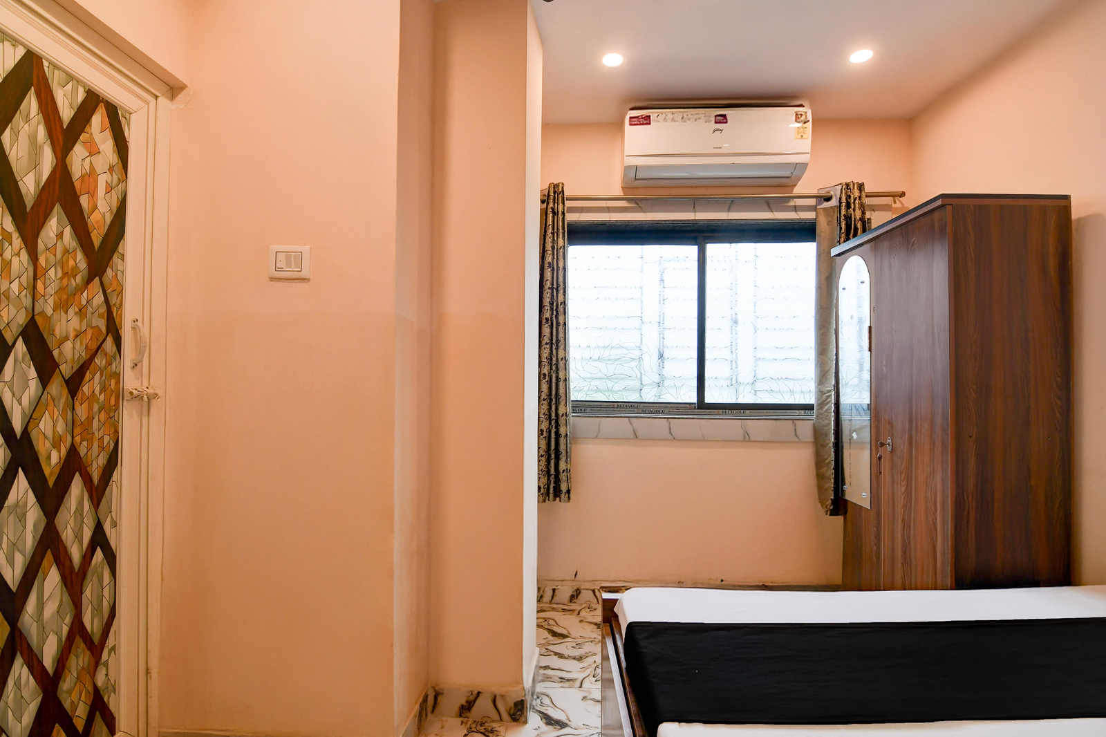super hotel o agarpara railway station road formerly chowdhury guest house