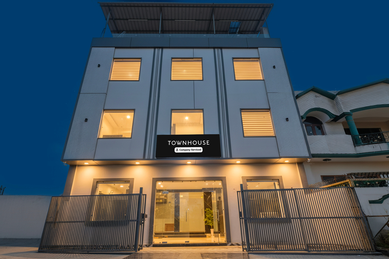 townhouse by oyo gt road amritsar near fortis hospital