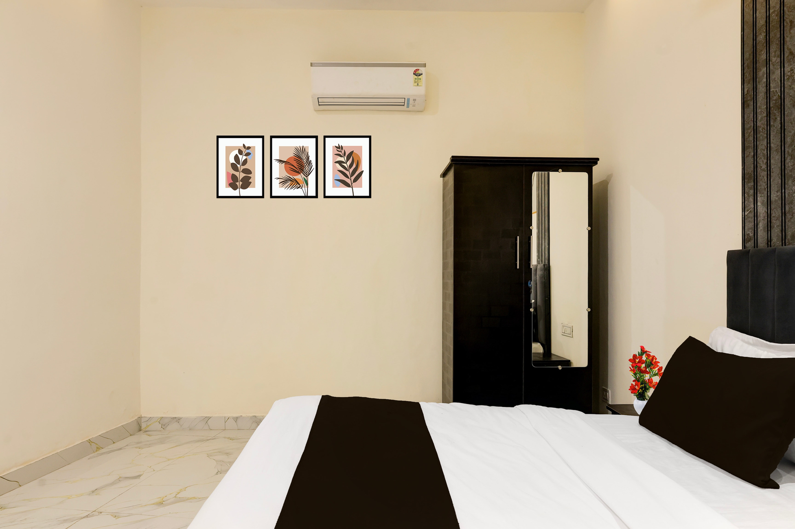 townhouse by oyo gt road amritsar near fortis hospital