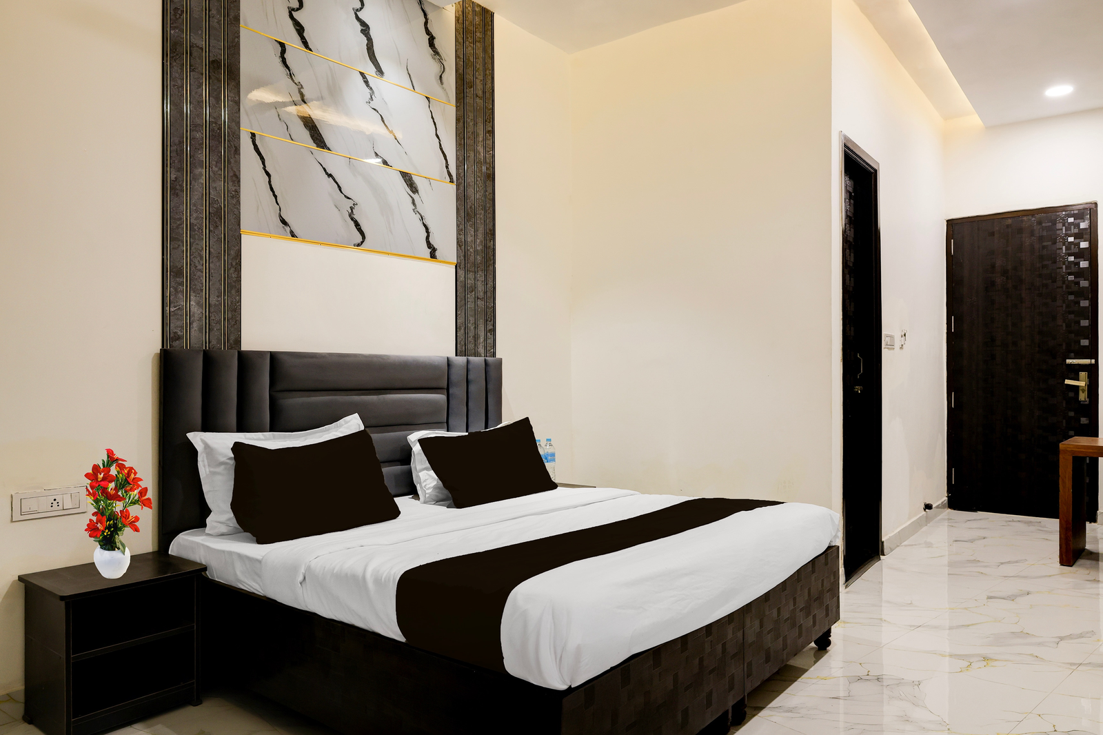 townhouse by oyo gt road amritsar near fortis hospital