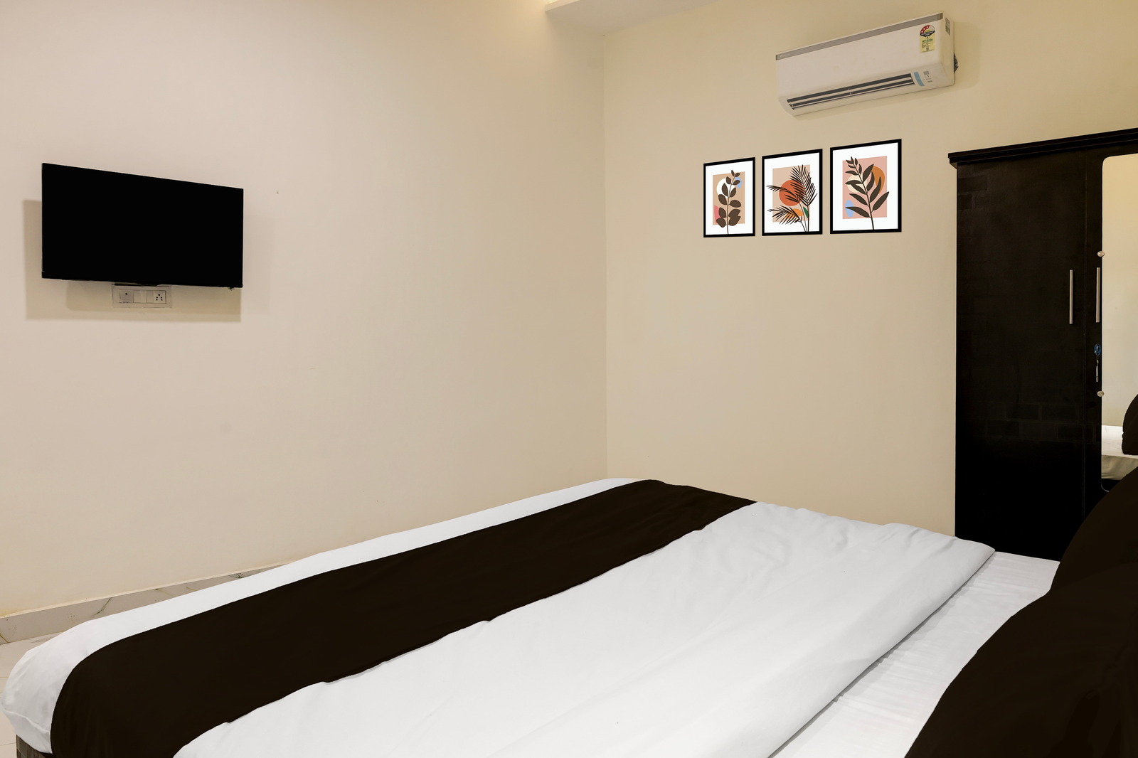 townhouse by oyo gt road amritsar near fortis hospital