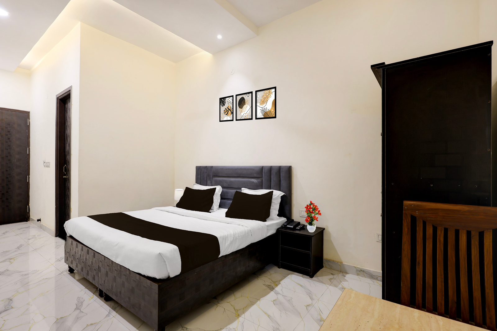 townhouse by oyo gt road amritsar near fortis hospital