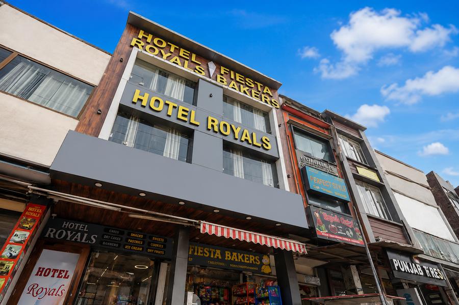 Hotel Royals, Zirakpur,,3 star