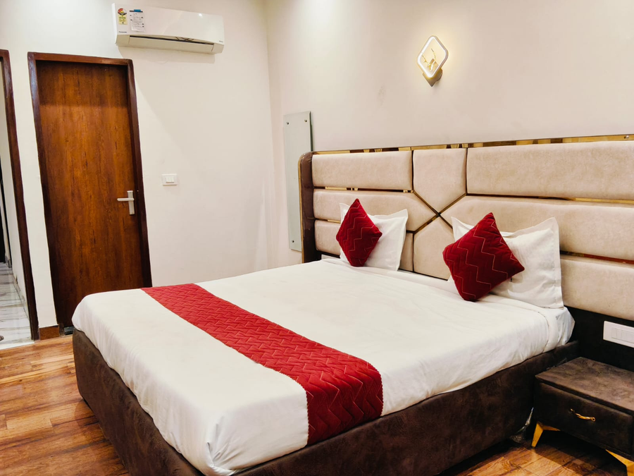 hotel royals zirakpur
