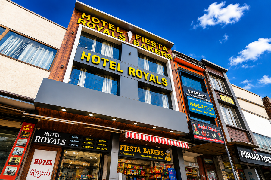hotel royals zirakpur