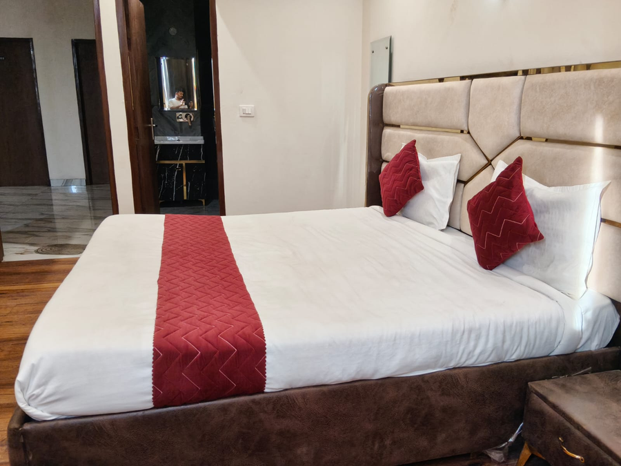 hotel royals zirakpur