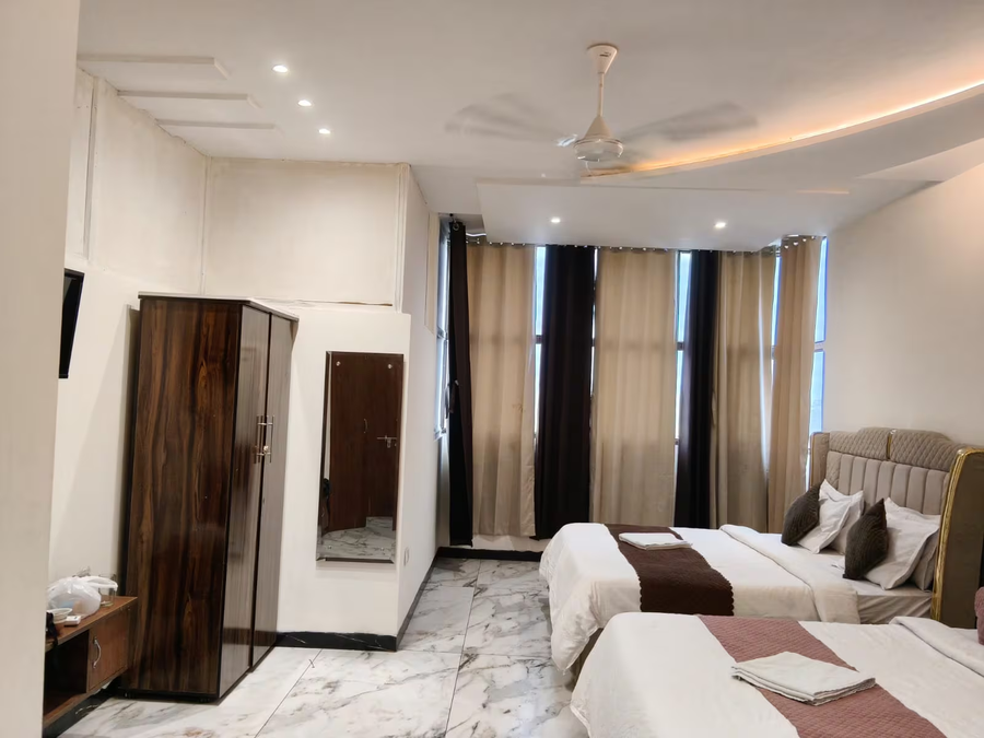 hotel royals zirakpur