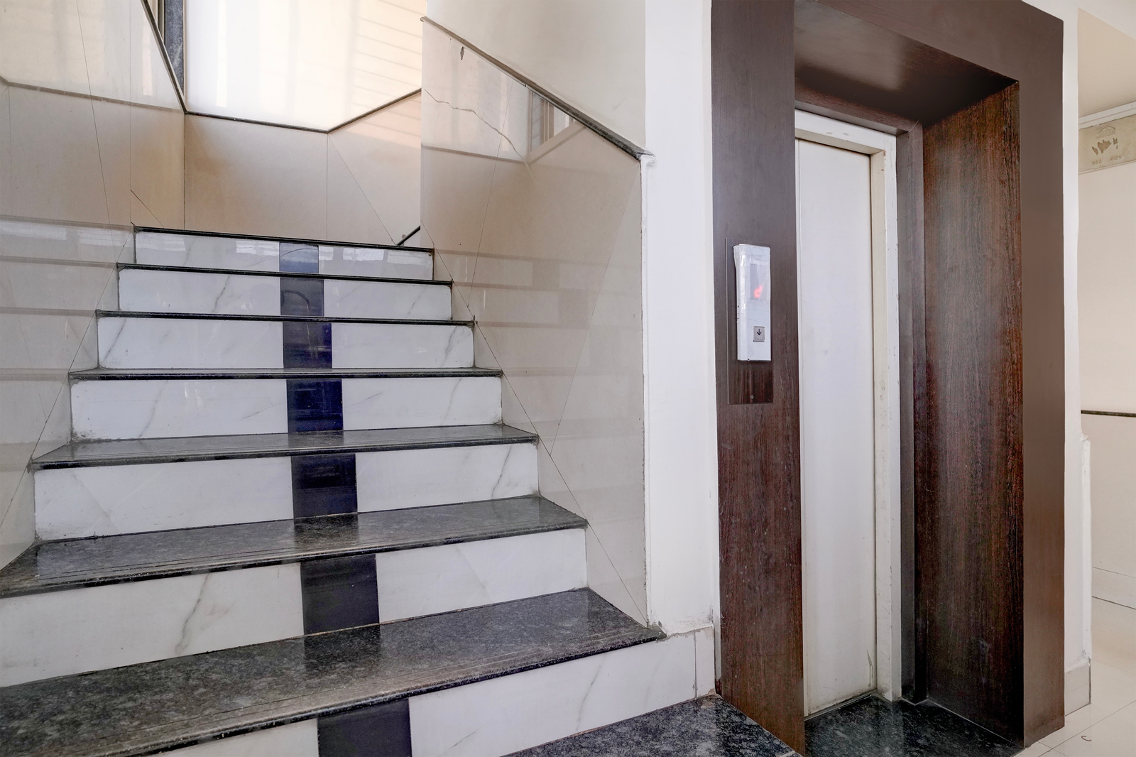 super hotel o kolhapur gate formerly tanwani lodging