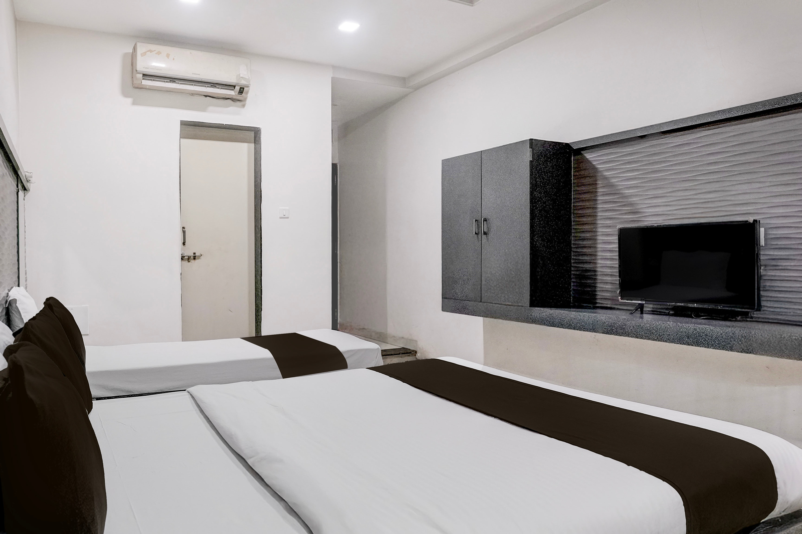 super hotel o kolhapur gate formerly tanwani lodging
