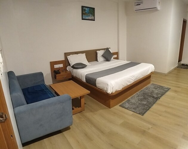 hotel royal elite