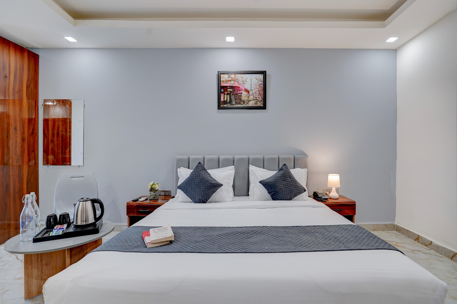 restin hotel spectrum mall road sector 101
