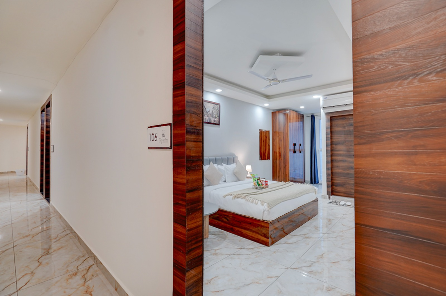 restin hotel spectrum mall road sector 101