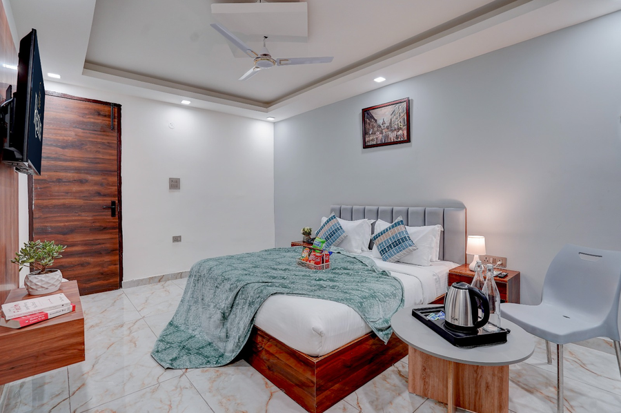 restin hotel spectrum mall road sector 101