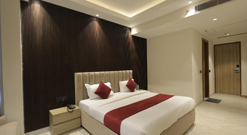 the aura hotel and resort