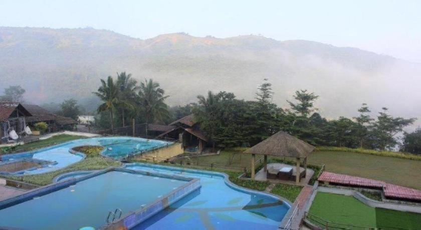 encore a boutique resort