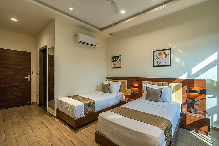 perfectstayz premium udaipur by the lake