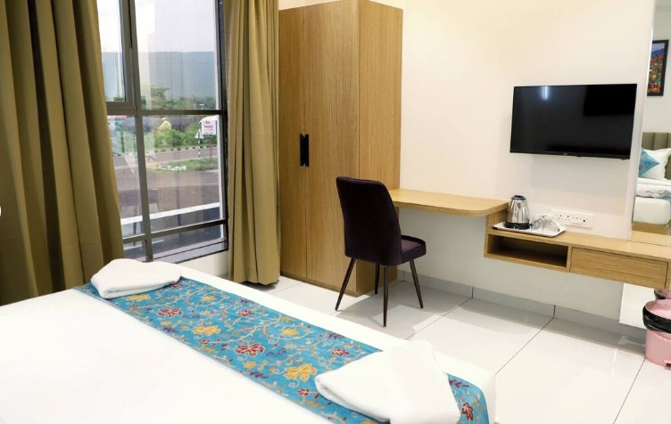 hotel ellora pride