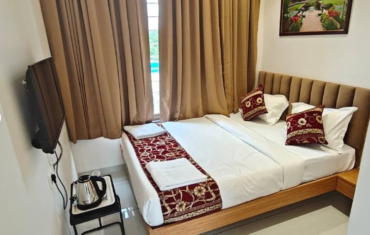 hotel ellora pride