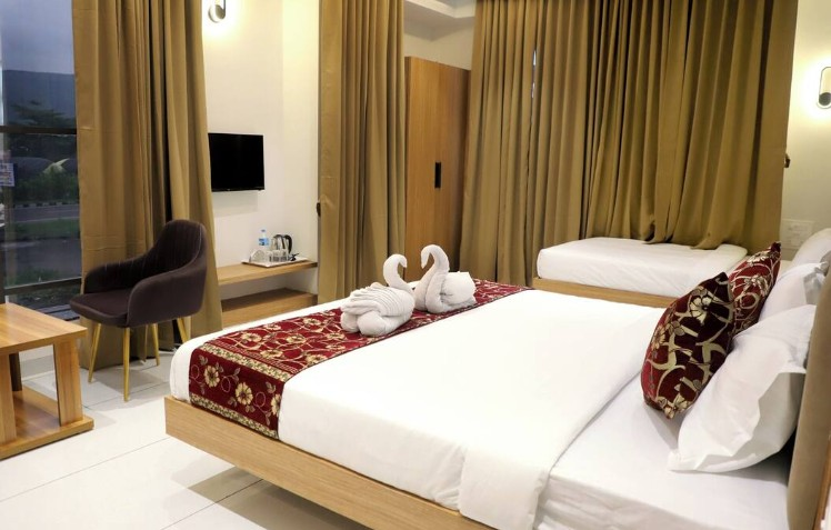 hotel ellora pride