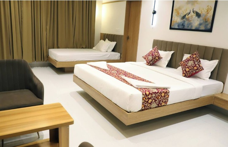 hotel ellora pride