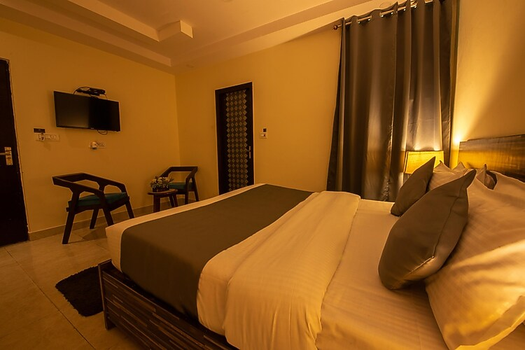 perfectstayz value umra grace near haridwar railway station