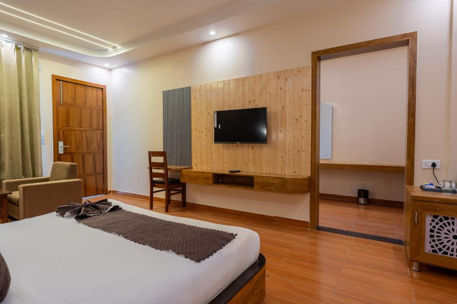 the jungle trail corbett resort and spa