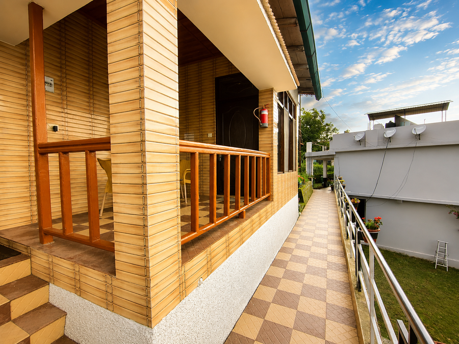 hotel hill top forest palace