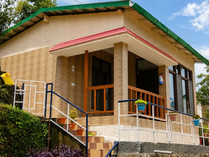 hotel hill top forest palace