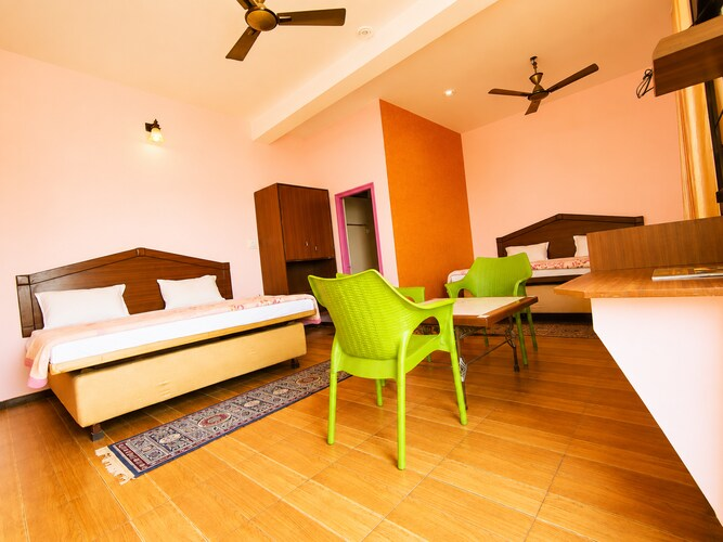 hotel hill top forest palace