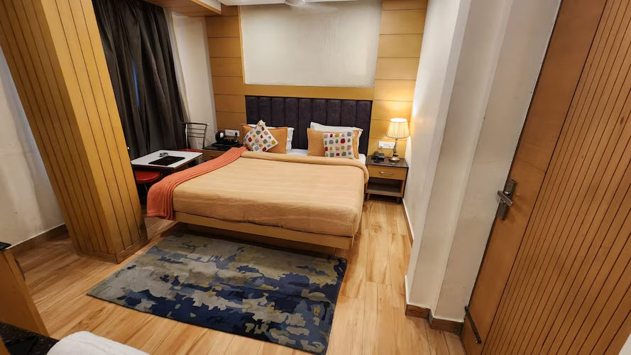 perfectstayz premium mall road