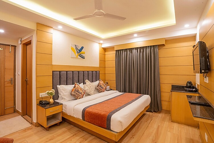 perfectstayz premium mall road