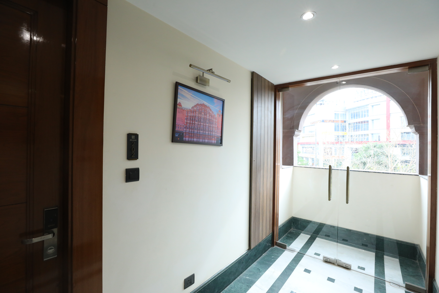 akhyana hotel near unitech cyber park