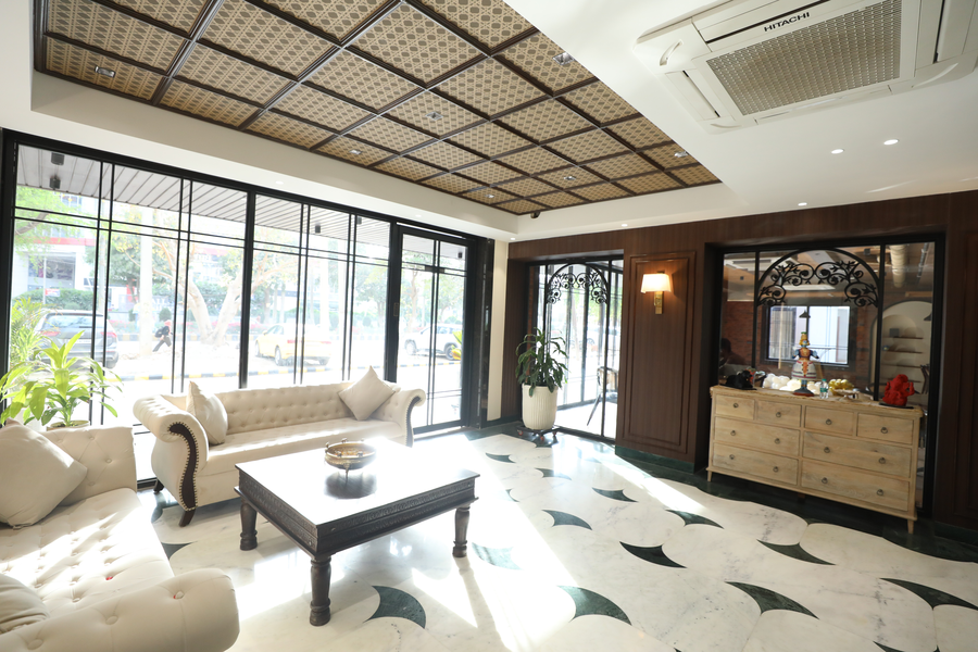 akhyana hotel near unitech cyber park