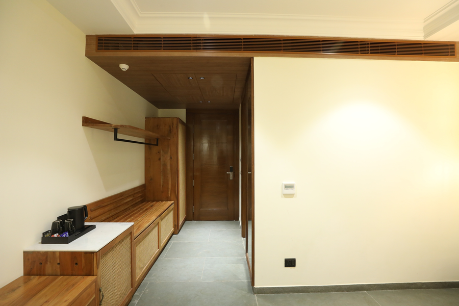 akhyana hotel near unitech cyber park