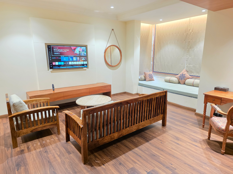akhyana hotel near unitech cyber park