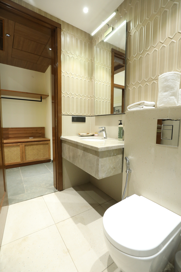 akhyana hotel near unitech cyber park