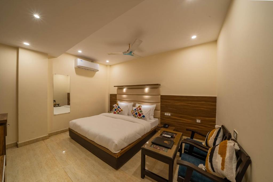 Perfectstayz Premium @ Harkipauri Road,,3 star