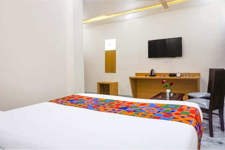 fabhotel falcon executive