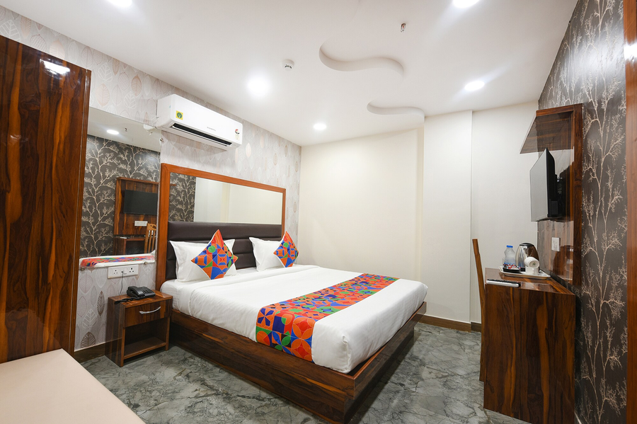 fabhotel mona continental