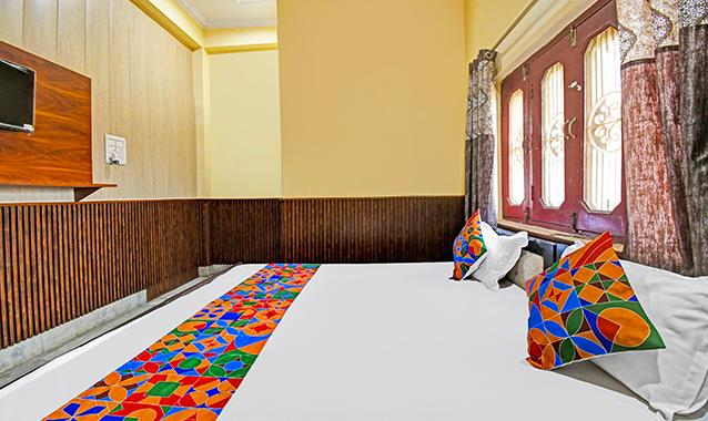 fabhotel raghunandan inn